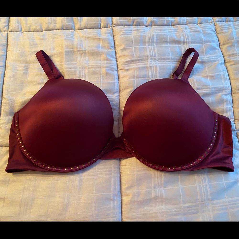 Victoria’s Secret very sexy push up bra